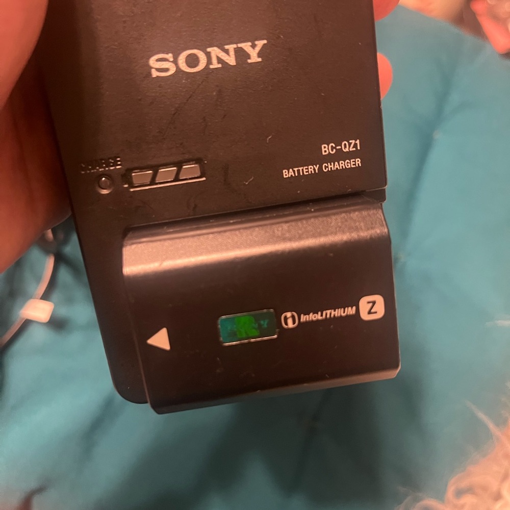 SONY BC-QZ1 BATTERY AND CHARGER
